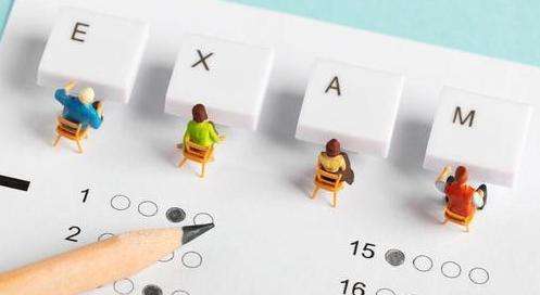 ��ԇ����һ����Ώ�(f��)��(x��)Ӣ�Z�ļ����c